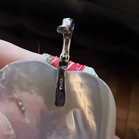 Sterling Silver 925 Mother of Pearl Diamond Heart
Suarti Pendant - Picture 3 of 12